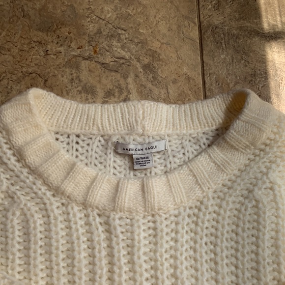 NWOT American Eagle Outfitters Cropped Knit White Sweater - Picture 2 of 5